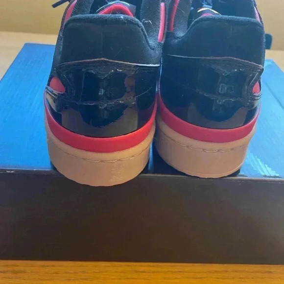 Adidas Forum - Picture 5 of 6